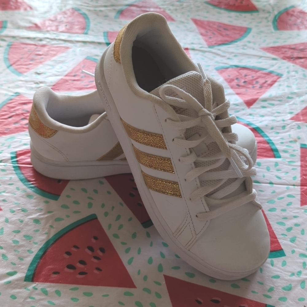 Adidas Sneakers